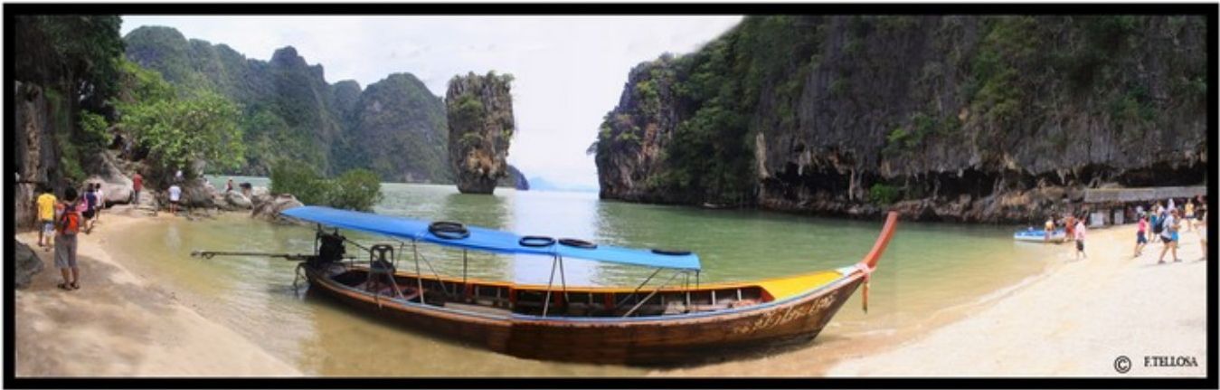Paysage karstique de la mer d'Andaman près de Phuket